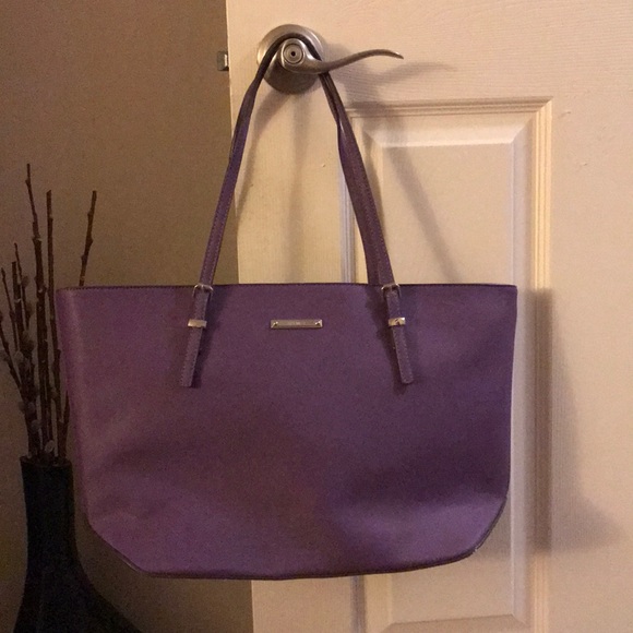 large handbags with multiple compartments